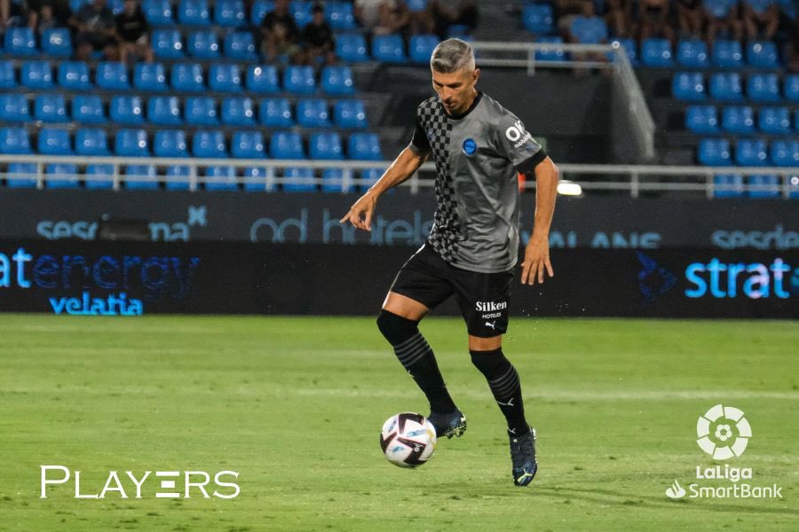Sumar en los días menos acertados , siempre es positivo . Hay margen de mejora y hay que ser conscientes de ello .. A por el siguiente ! 🔵⚪️