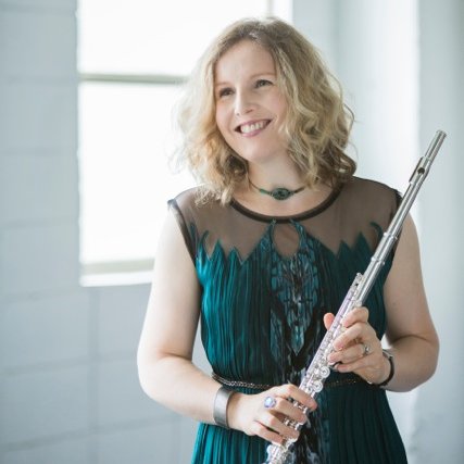 Lorna McGhee performs Ibert's Flute Concerto with the Pittsburgh Symphony Orchestra tonight at 7! The orchestra performs works by Debussy, Ravel and Stravinsky as well all after a full day of classics and the evening news. 📸: Takuyuki Saito
