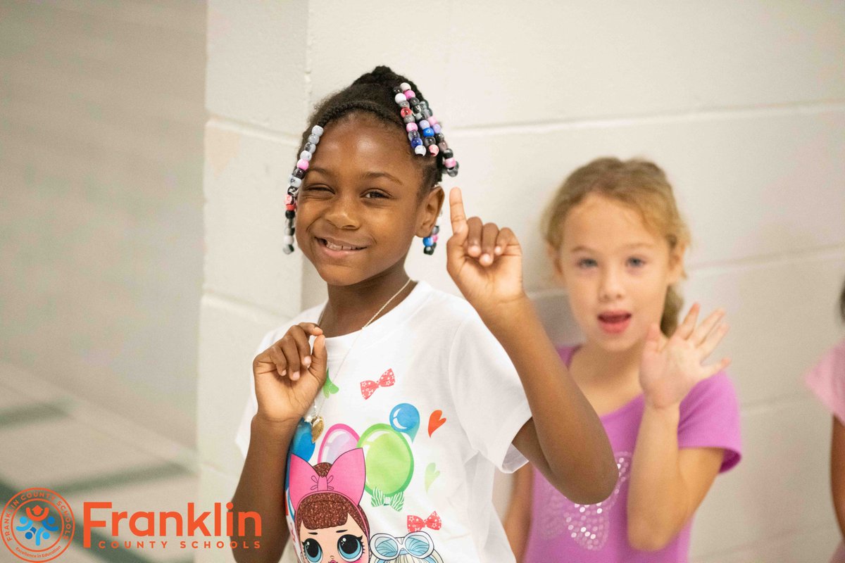 FCSchoolsNC's tweet photo. There's nothing like the first day of school Vibes. Welcome Back FCS students! https://t.co/DatEVAYo9z