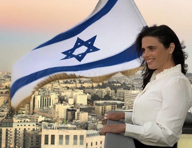RaKenan19's tweet photo. Sevgili @Ayelet__Shaked Ben buralardayım. Yeni yapılara devam et. Kimse size bir şey yapamaz. Gerektiğinde müdahale ederim…#مطعم_سهول_سحاب #omkiptalmeclisgoreve #oemkiptalmeclisgoreve #30Agustos #Kherson #Artemis #LisaHitsMTVStage  #Hochwasser #earthquake #PakVsInd #Pakistan https://t.co/foe1d3lh5e