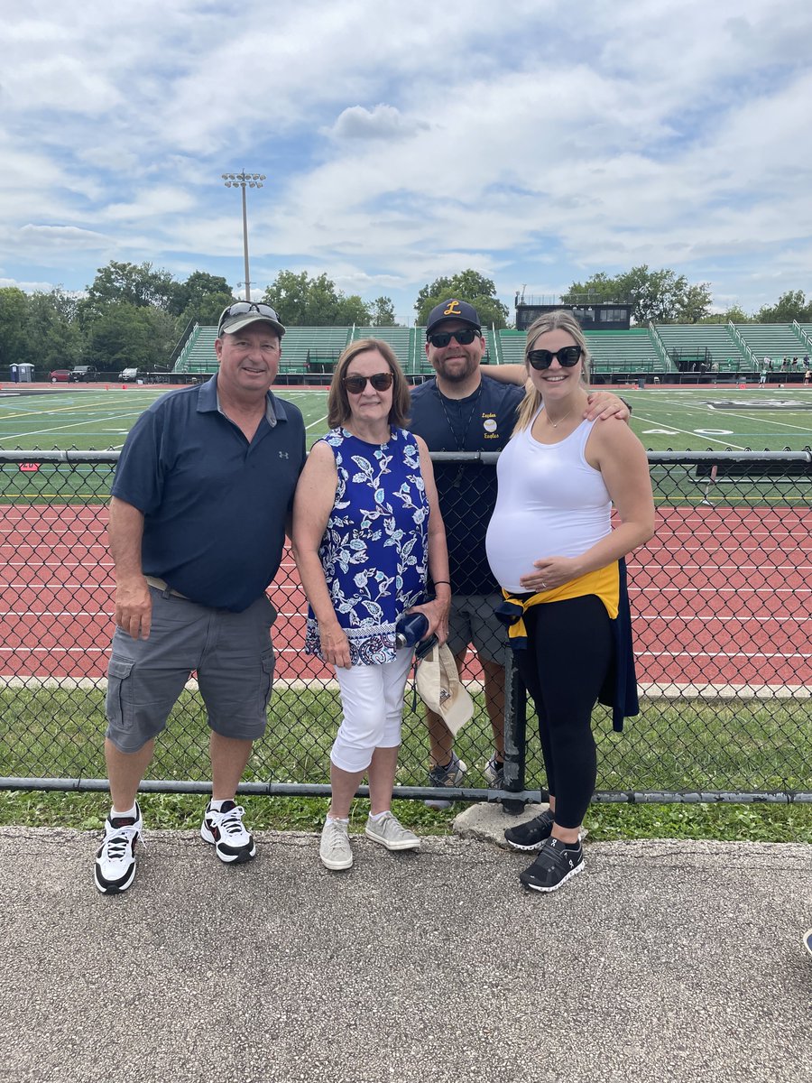 Mrs_Mitchell39's tweet photo. Cheering on coach @kmitchell212 at his game against York on Saturday! Great game by Leyden and York freshman football! #EngageD205 https://t.co/IJFoQq2znk