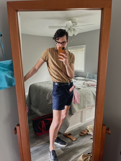 Doing a quick fit check. Didn&rsquo;t realize my fly was down until I was already out and about&hellip; https://t