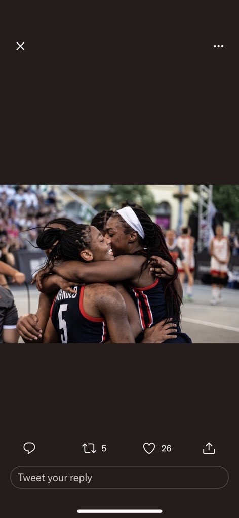 Man just to think a month ago I didn’t even know any of these people is crazy and now I consider these girls my sisters❤️the love I have for this game has brought me relationships with people I never knew I needed. Thank you USA for the incredible experience❤️🤍💙