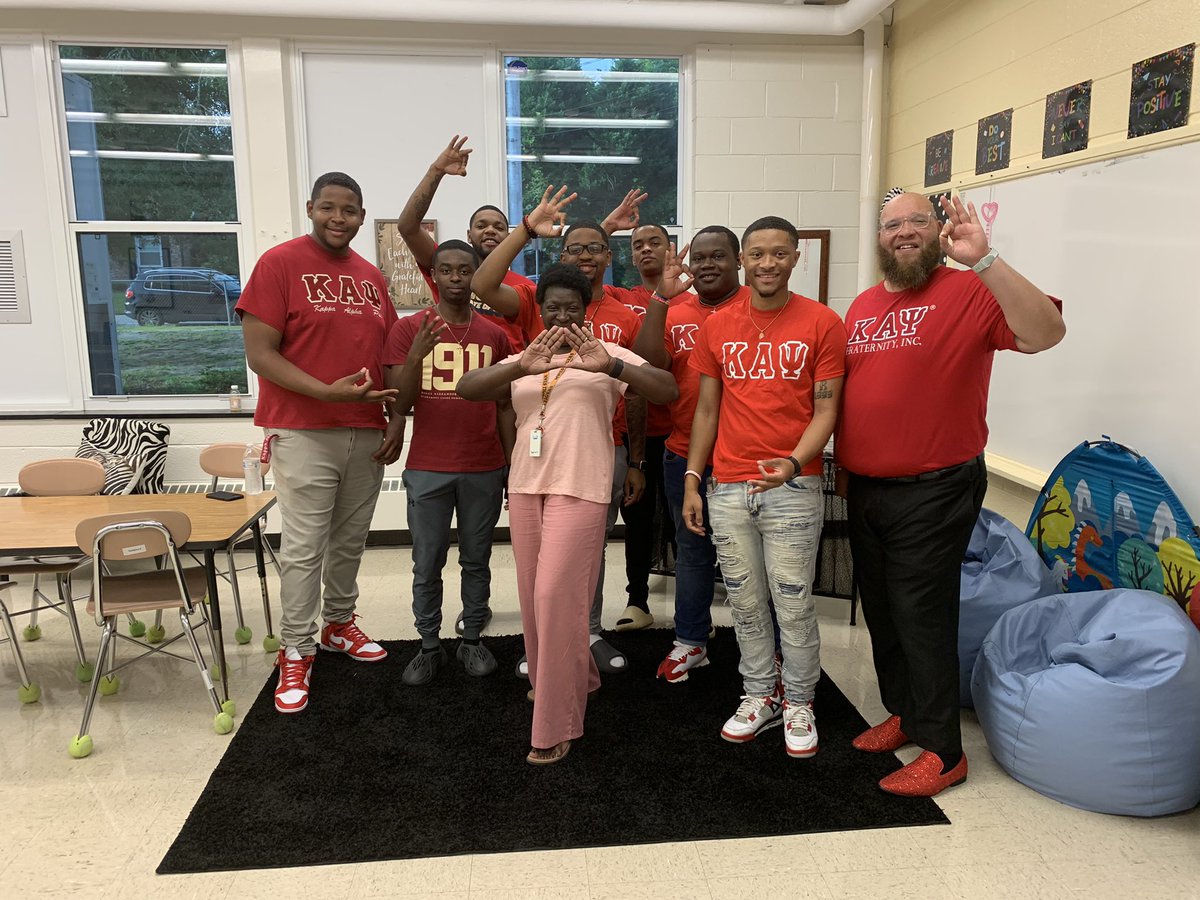 DrLaura1959's tweet photo. First day at @MWEStigers with Kappa Alpha Psi from @FSUBroncos @MrDustinBest @CCSSuptConnelly @CumberlandCoSch @CCSElemEd https://t.co/XQ0fgzYHNA