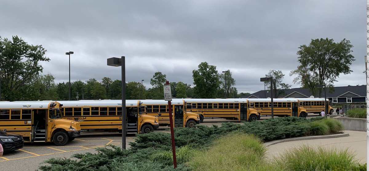 Holly Middle School tweet media