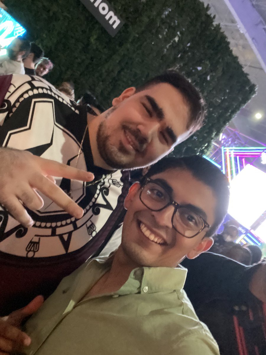 enixtvmx's tweet photo. Aquí con el buen @PandaTvMx espero que cuando no ande full grind se anime a unos dúos ⚔️ https://t.co/PNK6yTBwQL