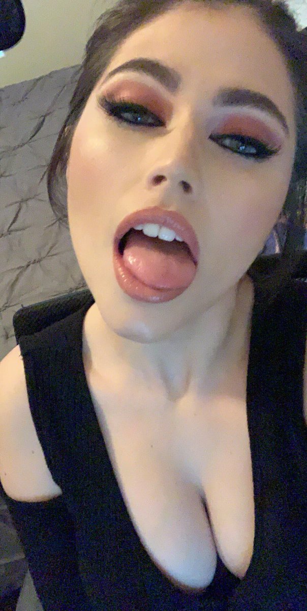 Jadethejaguar's tweet photo. I’m real bad 😏 https://t.co/P7WIrOeaY2