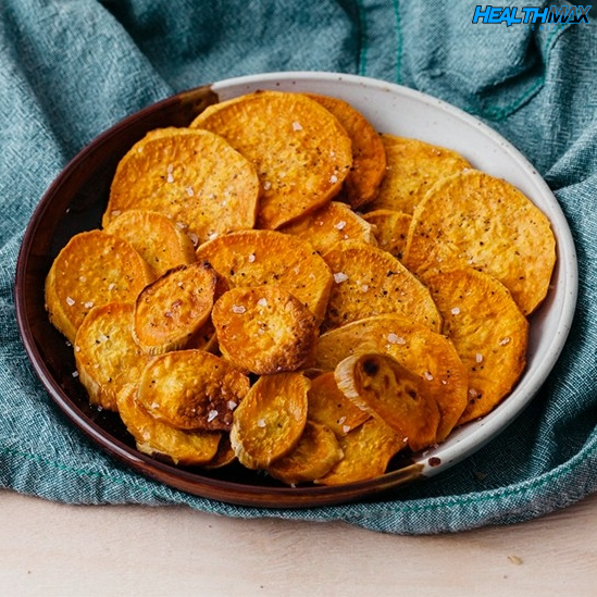 HealthMaxCenter's tweet photo. Most people enjoy a salty snack now and then, but not all salty snacks are healthy. What do you think about this article that reviews 16 healthy salty snacks?  via: https://t.co/oX1CM6mZBd https://t.co/DndiKprrq1