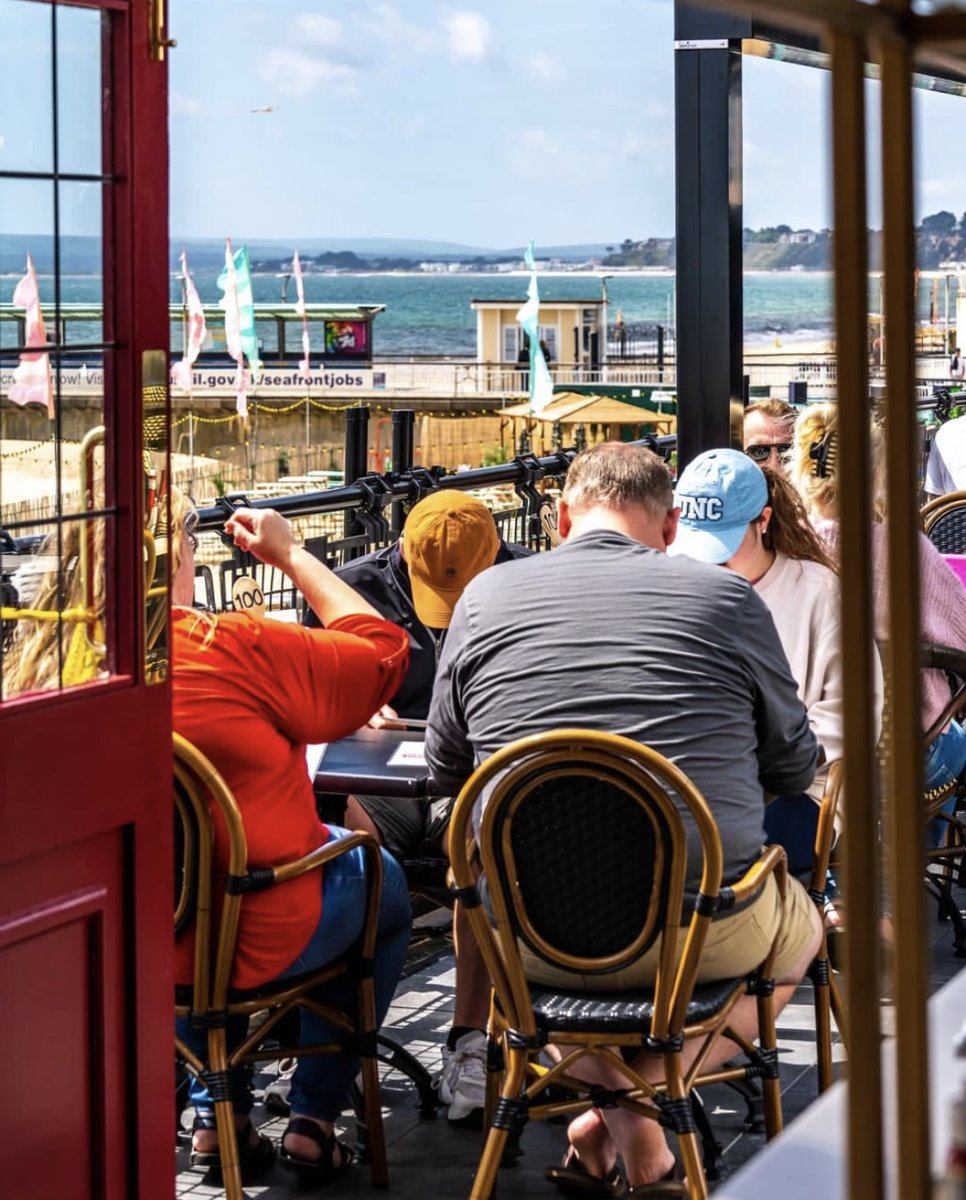 CoastalBID's tweet photo. We can’t wait to watch @BmthAirFest this weekend! ✈️ 

Here are just some of the best spots around Pier Approach: 

🍹  @ArubaBmouth
🐟  @WestBeachBmouth
🍟  @HarryRamsdensUK 
🌊  Keywest

Make sure to book!

#LoveBournemouth #coastwiththemost #airfestival #airshow #bmthairfest https://t.co/1A92u0lpiN