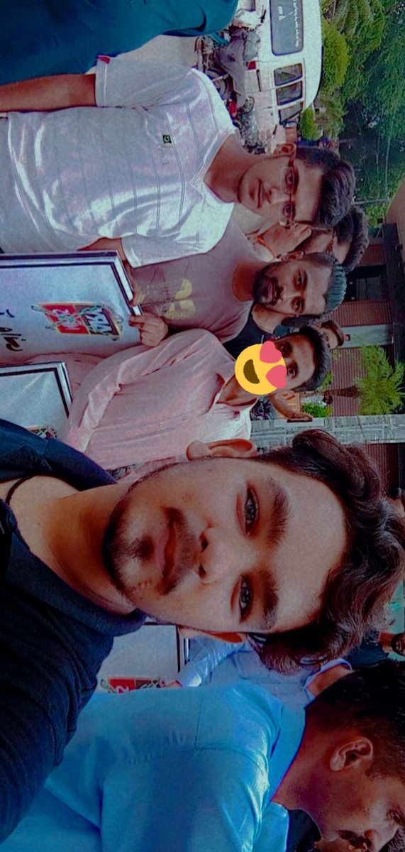 Manas17579583's tweet photo. Protect  #ary_news in karachi

With waqas bhai
Ishaf bhai or bortham https://t.co/uXgT1BJipo