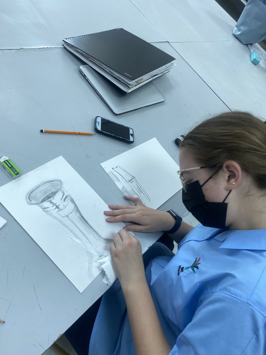 BISRCreates's tweet photo. The Creative Arts Department is so excited to welcome the students back to school. The Year 11 Art and Food Preparation & Nutrition students hit the ground running making French Toast and drawing still life. #ArtwithMrsK #cookingwithMsWheeler #BISRcreates #BisrHamra https://t.co/eQ93UFt1JH