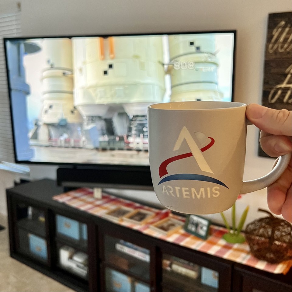 DavisTrialLaw's tweet photo. Just a space nerd over here space nerding. #Artemis1 #NASA #BackToTheMoon https://t.co/1TLV0x3SRy