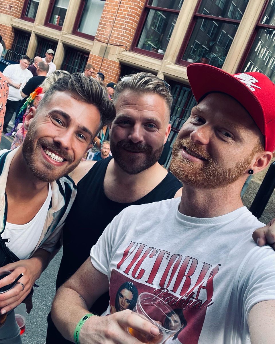 danieldonald_85's tweet photo. Some Pride Saturday Photos π³οΈβπ
#saturday #ginger #gingermen #gingerbear #gingersofinstagram #gay #gaymanchester #gayman #gaysingle #gayselfie #gayhottie #gaysofinsta #gayscruff #gayjock #gayboy #gayfollow #bear #lgbt #boyswithbeards #menwithbeard #pride2022 #victoriabeckham https://t.co/eiIc21cSMk