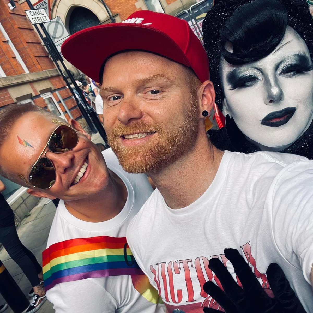 danieldonald_85's tweet photo. Some Pride Saturday Photos π³οΈβπ
#saturday #ginger #gingermen #gingerbear #gingersofinstagram #gay #gaymanchester #gayman #gaysingle #gayselfie #gayhottie #gaysofinsta #gayscruff #gayjock #gayboy #gayfollow #bear #lgbt #boyswithbeards #menwithbeard #pride2022 #victoriabeckham https://t.co/eiIc21cSMk