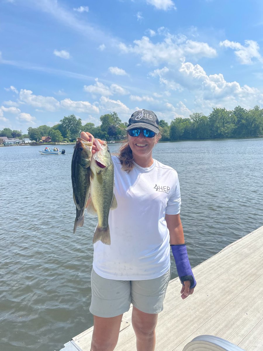 mckrose24's tweet photo. I can still catch fish y’all!!
@tritonboats @bajiosunglasses
#MondayMotivation #brokenbones #letsgetityall #PositiveVibes #ladyangler https://t.co/usQZXikwU6