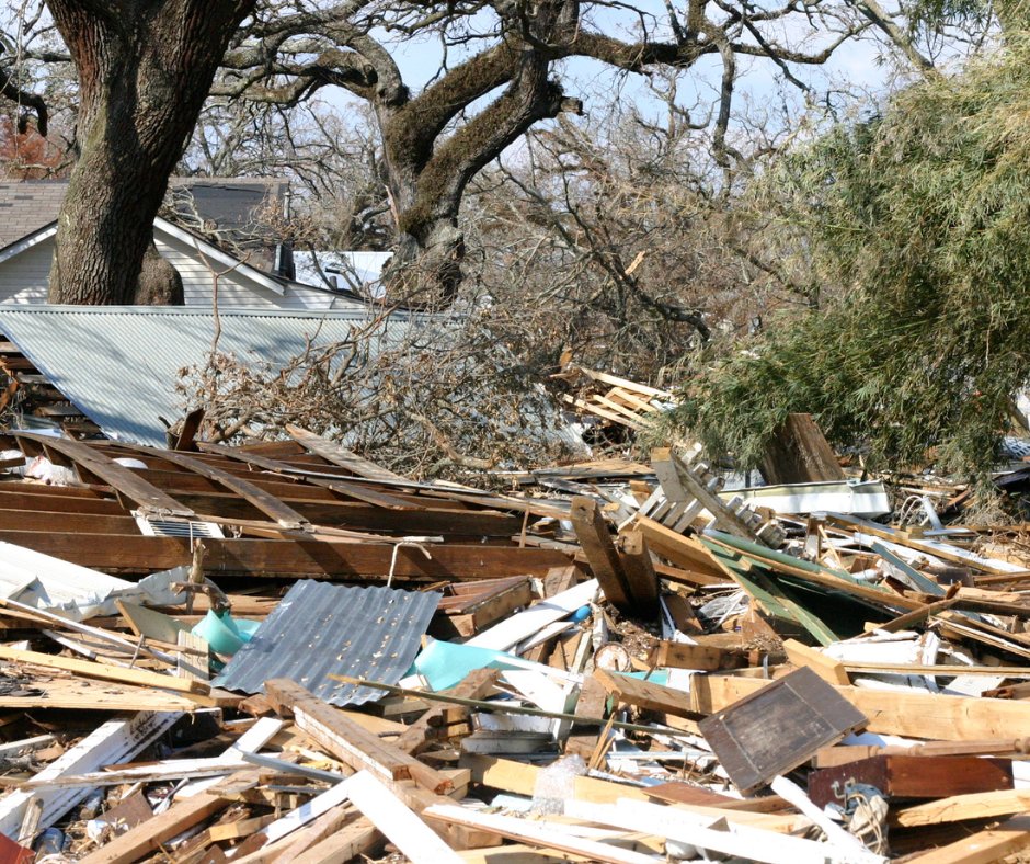 tmsfla's tweet photo. It was on this day in 2005 Hurricane Katrina struck New Orleans, but not before crossing Florida causing $523 million in damage in the Sunshine State. https://t.co/GVg6sD8HKl