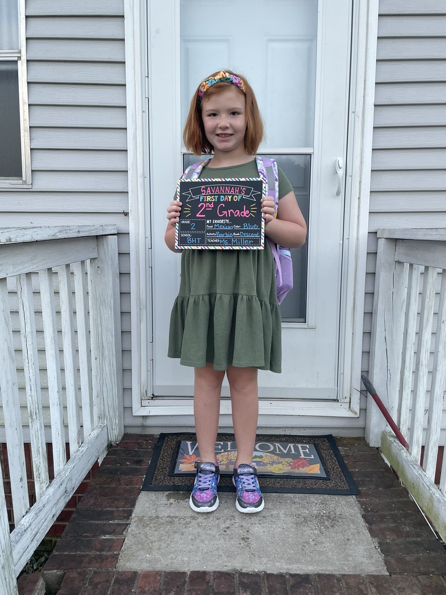 SaraMayes_MA's tweet image. 1st day of 2nd grade! #MAFirstday