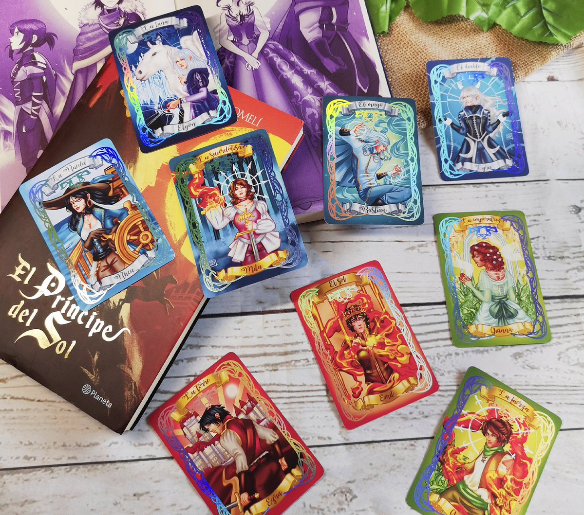 LemoncielArt's tweet photo. ✨CARTAS DE TAROT DEL EL PRINCIPE DEL SOL DE @g_vanille ✨
https://t.co/n0jaNpuCoW

• 7x10cm.
• Holográfico y a color por ambas caras.
• 9 diseños diferentes.

Cada RT me ayuda un montón. ¡Gracias por vuestro apoyo!💕 https://t.co/sl4CAkcw5s