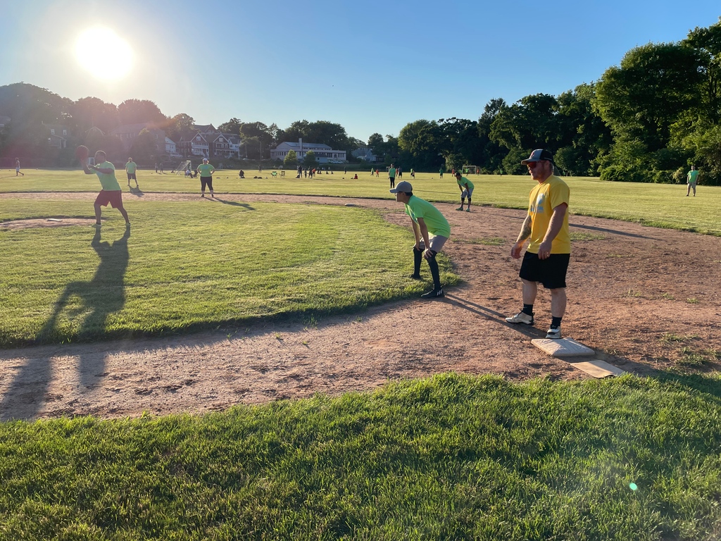 shorelinesocial's tweet photo. Fall season is almost here! Register now for another great season! 

https://t.co/ZsgR8aBAUv

#kickball #fall #fallkickball #wemissourkickballers #newlondon #coedleagues #adultsports #adultleagues #social #besocial https://t.co/d8j4KO9Chk