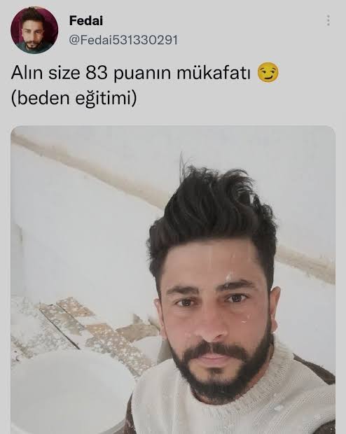 By_UgurE's tweet photo. Fedai öğretmeni hatırladınız mı? KPSS'den aldığı 83 puana rağmen ataması yapılmadı.Ailesine tek başına bakmak zorunda olduğu için üç kuruşa inşaatta çalışırken vefat etti.O da isteseydi ücretli yapar rahatına bakardı ama o kimsenin hakkına girmek istemedi
#ÜcretliyeKadroVerilemez https://t.co/ykCpqS4PGf