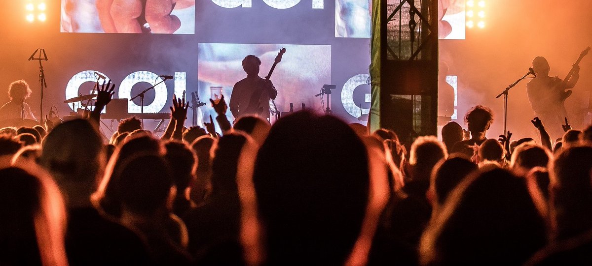 Our first artist applications deadline for FOCUS Wales 2023 is fast approaching on 1st September ⏳️ Gwnewch cais : Apply to showcase at FOCUS Wales 2023 next May at focuswales.com/music