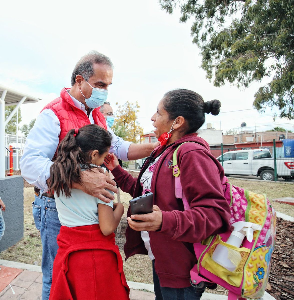 ¡Excelente inicio de semana! A los cientos de niños, niñas y jóvenes que regresan a las aulas, el mayor de los éxitos.

Recuerden mantener medidas de higiene necesarias.