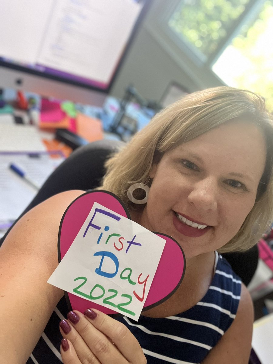 ms_grinham's tweet image. Cheers to year 22! Ready to open my heart to a new group of #FabulousFirsties at the MVA. Can’t wait to learn with each one. #VirtuallyTheBestinMCS #MCPSFirstday @MVA_DeanHeifetz