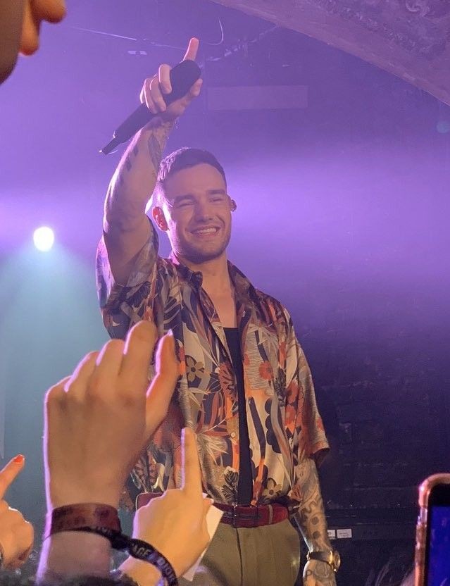 NotHadidButGigi's tweet photo. Happy 29th birthday Payno💜 Wishing you all the love and happiness, you deserve it💜 love you sm✨ #LiamPayne
#HappyBirthdayLiam https://t.co/cnZhJIfMBS