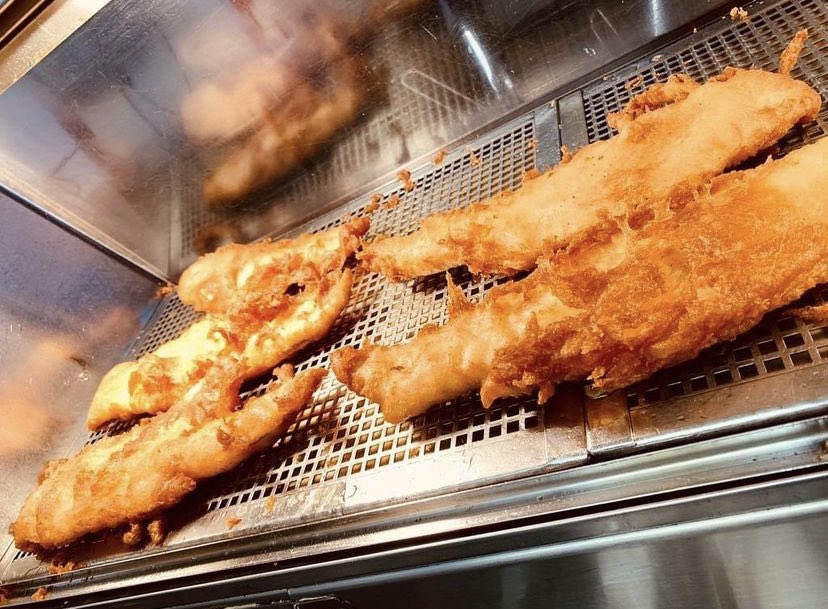 We are open in our #altrincham shop from 2pm today - ahead of the 3oclock KO <a href="/altrinchamfc/">Altrincham FC</a> and <a href="/ChesterfieldFC/">Chesterfield FC</a> 

#altrincham #hale #altrinchamfc #BankHolidayMonday #chesterfieldfc