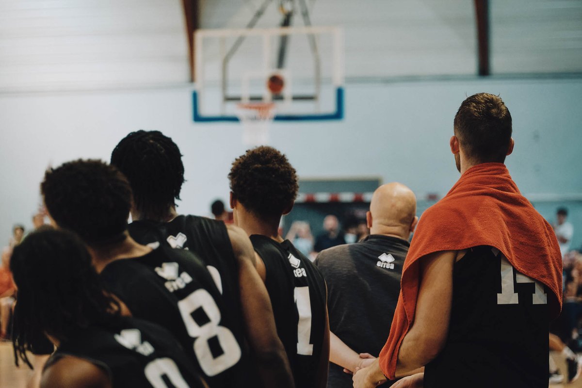 SLUCbasketNancy's tweet photo. Allez on lance la semaine avec un petit retour en images sur le match de samedi soir à St Nicolas ! 🤩

📸 @BBlackrish54 🙌 https://t.co/GA4ekEWsdv
