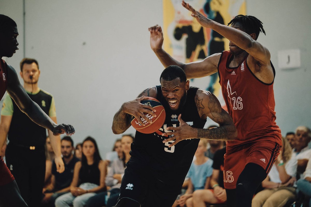 SLUCbasketNancy's tweet photo. Allez on lance la semaine avec un petit retour en images sur le match de samedi soir à St Nicolas ! 🤩

📸 @BBlackrish54 🙌 https://t.co/GA4ekEWsdv