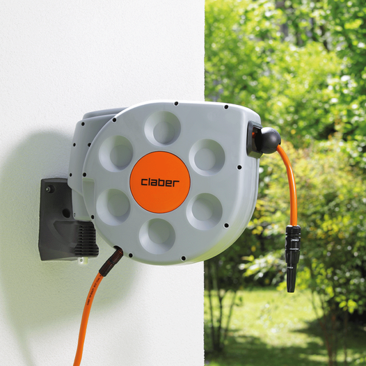 Ruwag's tweet photo. The Rotoroll® Evolution makes watering your garden a joy, thanks to its innovative features and unmistakable Claber quality.
Claber proudly brought to you by Ruwag.
#ruwag #claber #mastersofwater https://t.co/1Ydk6etq3r