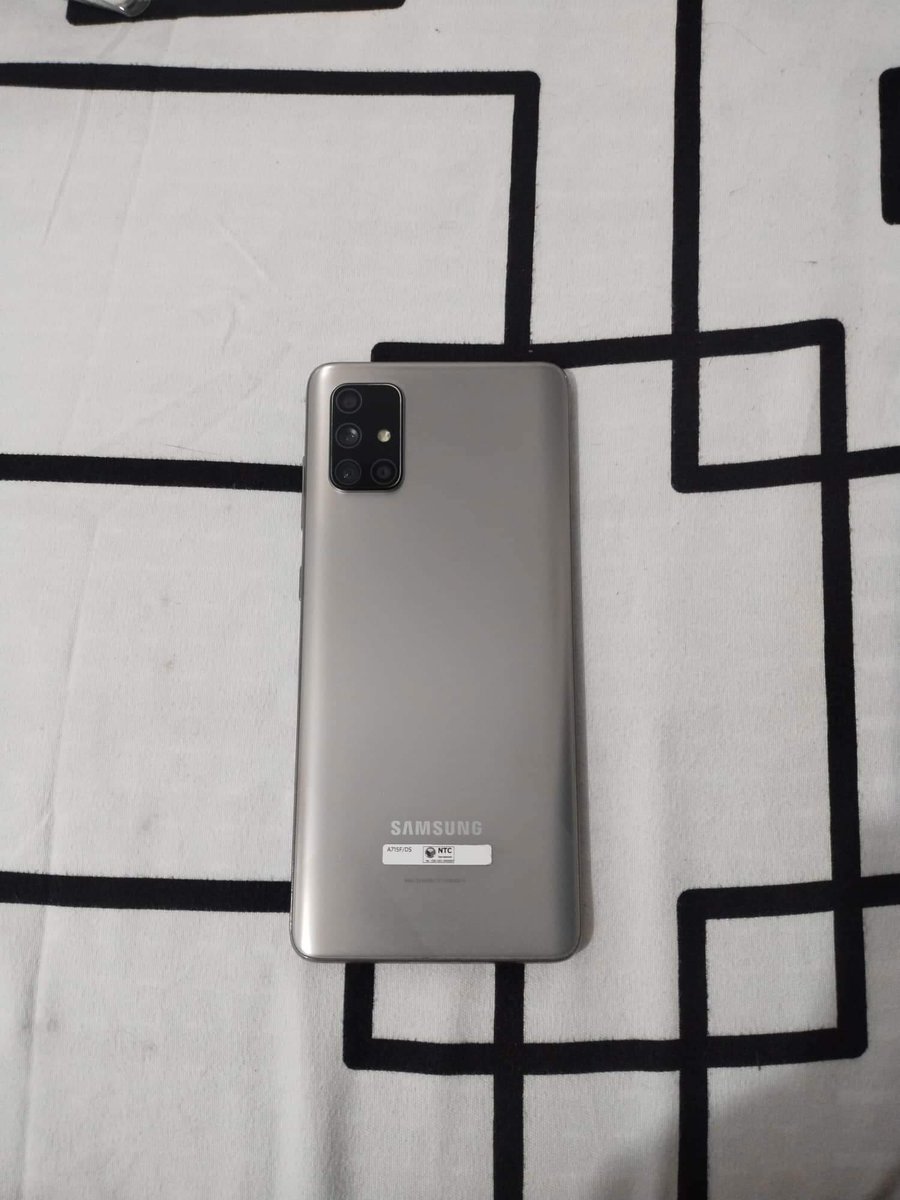 brocconi_ki's tweet photo. ✧･ﾟ:  wts lfb ph android phone 

Samsung A71 - 10K (bought for 20k)

❗w/ free ni-ki jp fleet pc 🥲 

rfs: will upgrade phone >< 

※ dop is negotiable 
※ 128 gb storage 
※ has a scratch on the back (see pic below) 

dm for inquiries and vids! ^^ https://t.co/qNWTKxg7xA