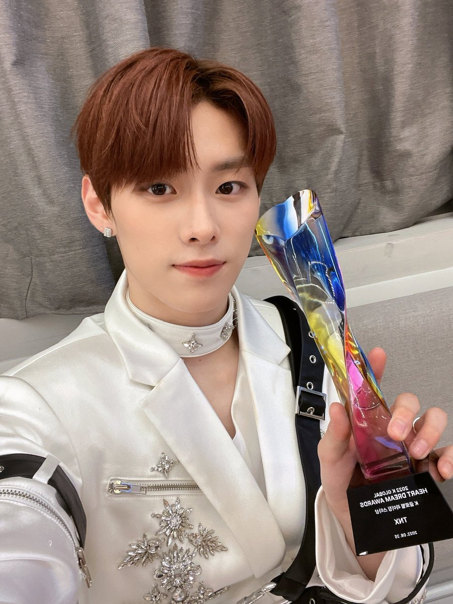 WooKyungjun_FR's tweet photo. [ TWITTER | 250822 ]

“Merci de toujours nous soutenir je vous aime ❤️ nous allons travailler dur dans le futur! Merci❤️❤️” 

 #우경준 #KyungJun https://t.co/GXgk9t0Tj9