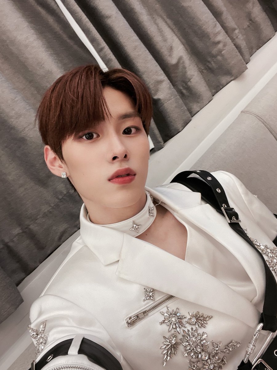 WooKyungjun_FR's tweet photo. [ TWITTER | 250822 ]

“Merci de toujours nous soutenir je vous aime ❤️ nous allons travailler dur dans le futur! Merci❤️❤️” 

 #우경준 #KyungJun https://t.co/GXgk9t0Tj9
