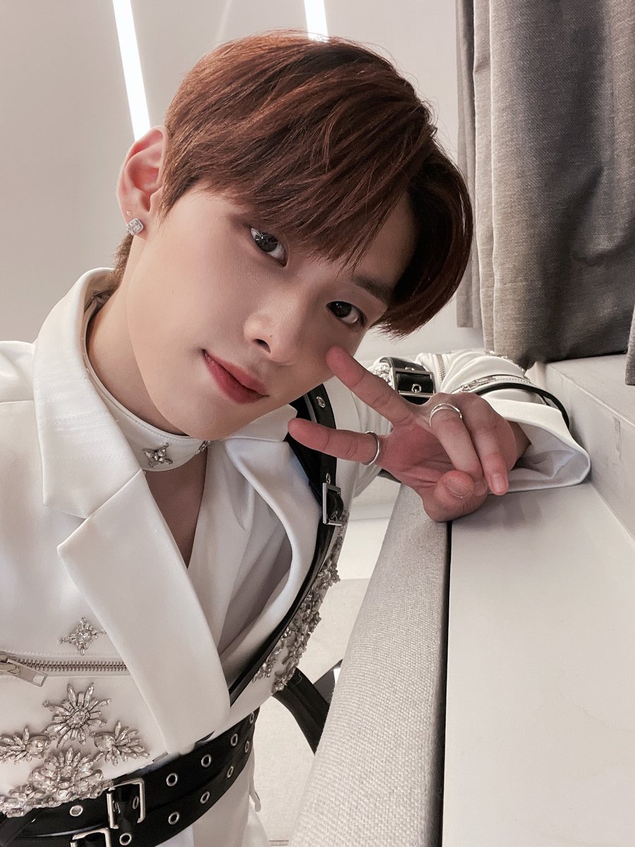WooKyungjun_FR's tweet photo. [ TWITTER | 250822 ]

“Merci de toujours nous soutenir je vous aime ❤️ nous allons travailler dur dans le futur! Merci❤️❤️” 

 #우경준 #KyungJun https://t.co/GXgk9t0Tj9