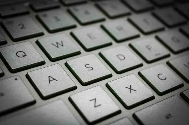 AnneVBrady's tweet photo. There are a few topics to avoid on a college #applicationessay. But it’s not so much the topic as how it’s presented. Some insight here. https://t.co/auzVFKEOxe 
#collegeessay #collegeapplication #applyingtocollege #personalstatement #parentingteens #parentsofteens https://t.co/xdtEPxf0gW
