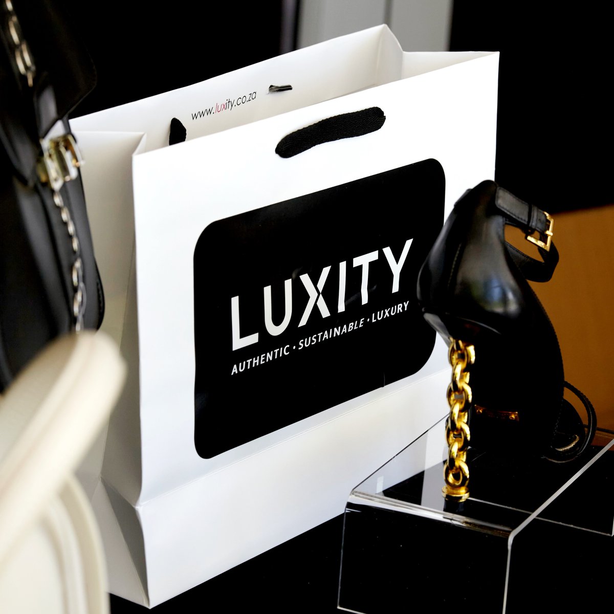 luxityZA's tweet photo. Forget a pocketful of sunshine, we've got a bag full of happiness 💅 https://t.co/l9f0auv0v9