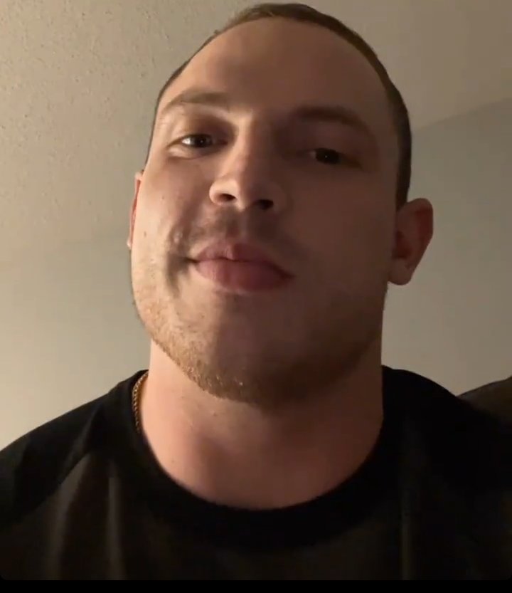 Goon4This's tweet photo. Want to lick his roided face. He is so handsome. https://t.co/cKNT5i78e9
