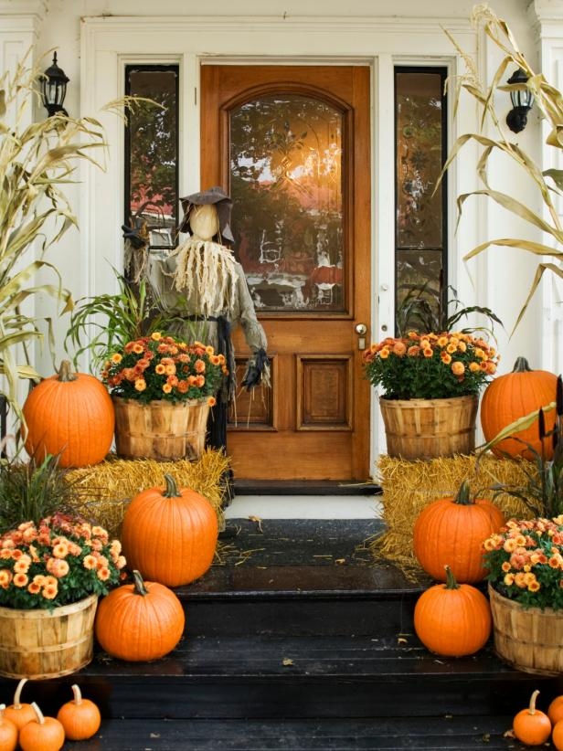 hgtv's tweet photo. Which of these fall-tastic entryways has you ready for autumn? https://t.co/o3MxFUPvBA