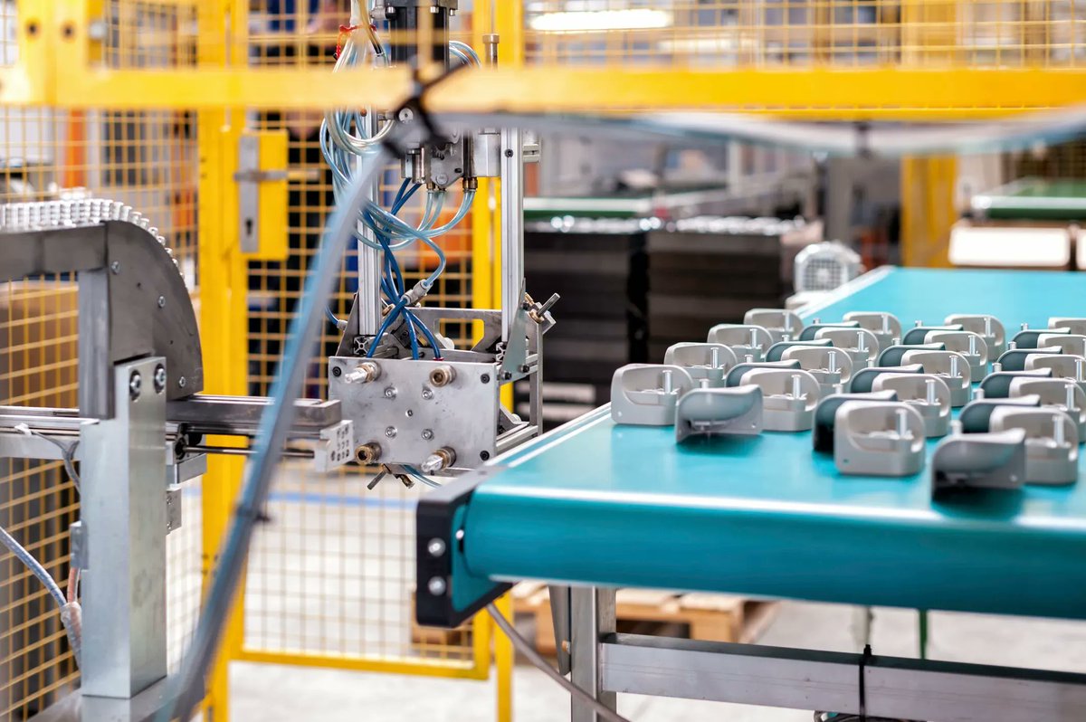 CRIadvisors's tweet photo. Manufacturers often experience low demand levels resulting in #excesscapacity. As a result, the #manufacturer loses efficiencies and #profits. Fortunately, there are ways that companies can mitigate these effects. Let’s discuss two in greater detail: https://t.co/PBpMyTE6c5 https://t.co/T7UbC2OVJE