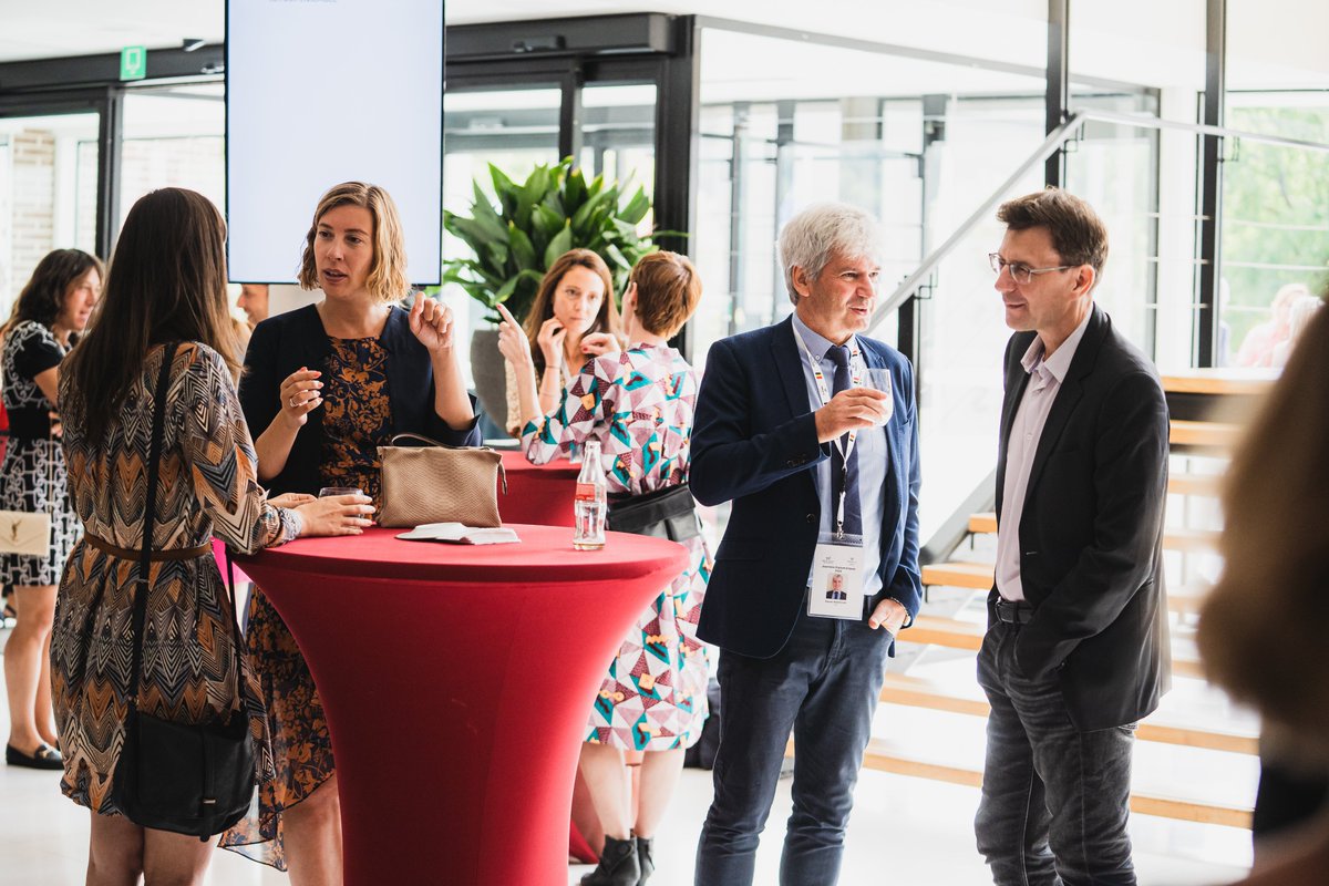 WBI_tweet's tweet photo. Les réseaux diplomatiques et sectoriels de @WBI_tweet, @AWEX_Belgium et de l'@APEFEasbl se retrouvent pour les Journées Diplomatiques.

Relance et résilience sont les thématiques de ces #JD2022 qui se déroulent dans un contexte géopolitique, écologique et économique en mutation. https://t.co/VNkGFHyzOI
