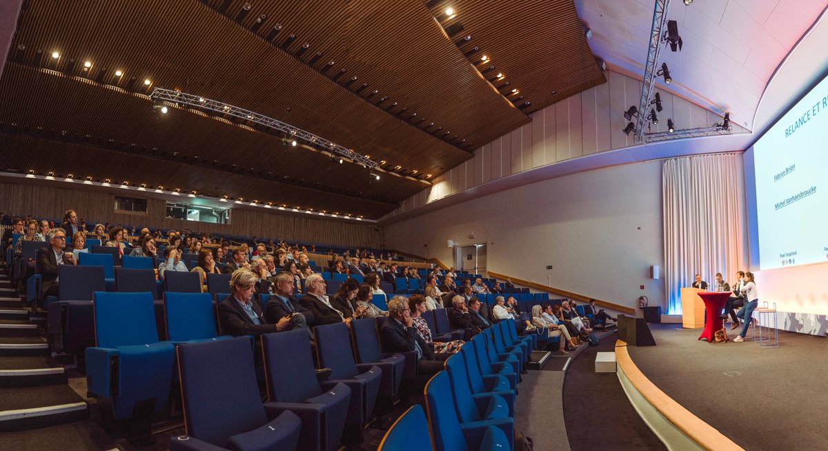 WBI_tweet's tweet photo. Les réseaux diplomatiques et sectoriels de @WBI_tweet, @AWEX_Belgium et de l'@APEFEasbl se retrouvent pour les Journées Diplomatiques.

Relance et résilience sont les thématiques de ces #JD2022 qui se déroulent dans un contexte géopolitique, écologique et économique en mutation. https://t.co/VNkGFHyzOI