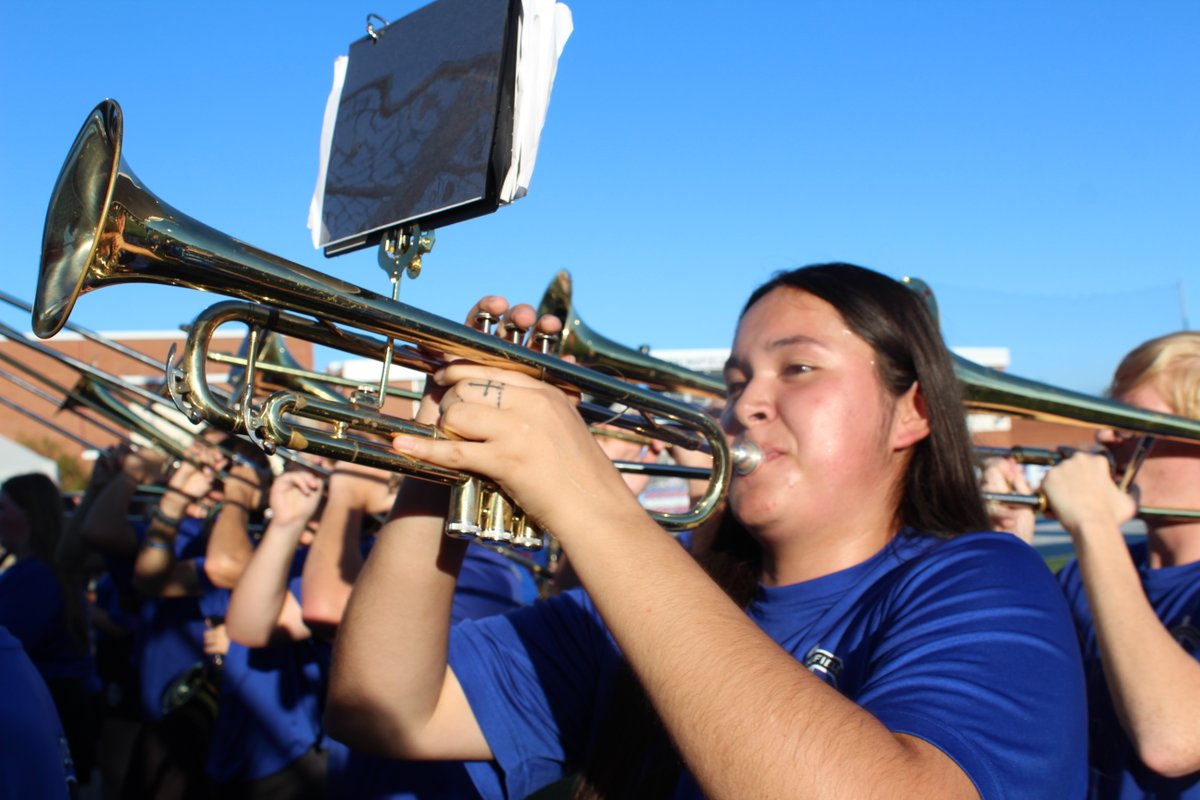 <a href="/sfieldathletics/">Springfield Athletics</a> <a href="/sfieldstudent/">Springfield Student Section</a> <a href="/sls_super/">Springfield Super</a> <a href="/sfieldHS/">Springfield High School</a> <a href="/ohiostmusicman/">Travis Pennell</a> <a href="/BlueDevil_JROTC/">Springfield High School JROTC</a> <a href="/CheerDevilsSHS/">Springfield Cheer</a>