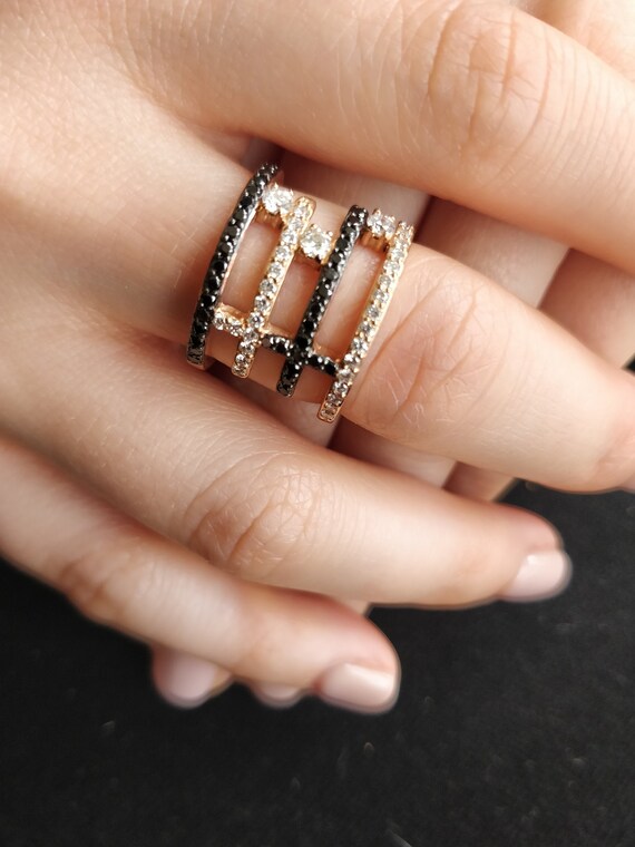 SavranskyP's tweet photo. Black Diamonds Wide Gold Band, Gold Double Band https://t.co/pDREOlWylD #daintyring #goldring #anniversaryring #stackableband @etsymktgtool https://t.co/6vjEuG4LYy