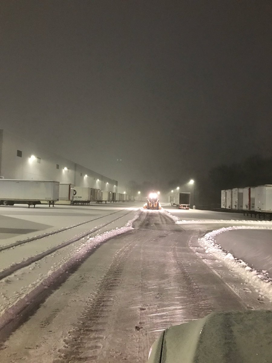 SauersSnowIce's tweet photo. “The future depends on what you do today.” — Mahatma Gandhi #snowremoval #snowcontractor #propertymanager #propertymaintenance #facilitymgmt #faciltymanager #winterweather #distributioncenter #MondayMotivation #TheSauersWay https://t.co/AwJsnDf7pf