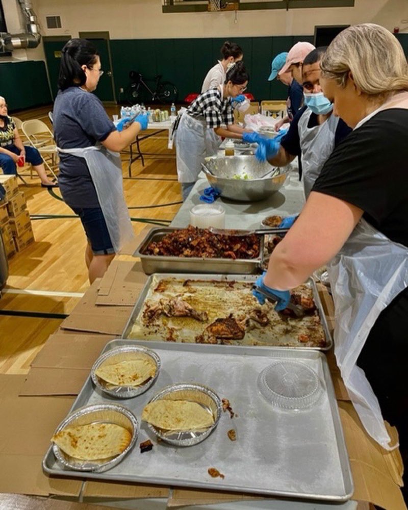 thereddoorplace's tweet photo. Some photos from The Red Door Place’s meal prep with Chef Nancy and crew creating a Lemon Herb Chicken lunch. Great job crew! #nonprofit #charity #soupkitchen #donate #foodinsecurity #community
All photos courtesy of @ChefNancyFancy 

https://t.co/lvgws7NaHN https://t.co/9EhYSxTZTu