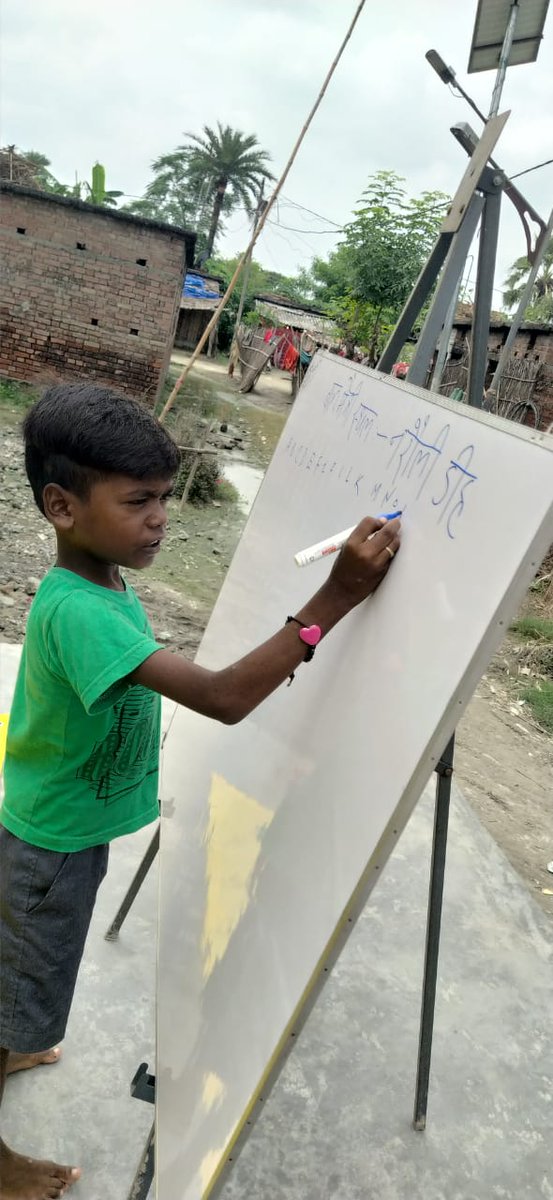 saurabhiirm's tweet photo. In Naraulidih panchayat of #Muzaffarpur, 37 children who were either out of school or were irregular are being guided &amp; motivated by volunteers of @ActionAidIndia to attend #School on a regular basis. @sndeep @arvindamuz1 @Dr_SharadKumari @dipalisharma02 @dastagiralig https://t.co/0Io5YrpMfN