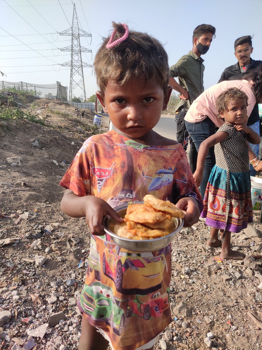 Serving_Ranger's tweet photo. Join hands and become angels for those needy people who believe, 😇
You still exists✨❣️
.
.
.
.
.
#socialwork #PhotoOfTheDay #Services #suratcity #NGO #SmartCity #life #india #servingranger #media #foodcalling #Volunteers #Motivational #motive #liftinguphandofhelp https://t.co/layrJTzxb4