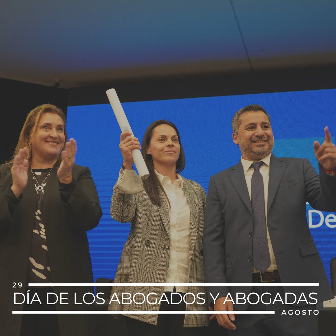 DiegoMolea's tweet photo. Recordemos siempre nuestra responsabilidad como profesionales: contribuir a la construcción de una sociedad más justa. En la @unlzoficial tenemos el compromiso de formar abogados y abogadas con una mirada sensible y que trabajen para acercar la Justicia a la gente. https://t.co/IzUXKpgBEY